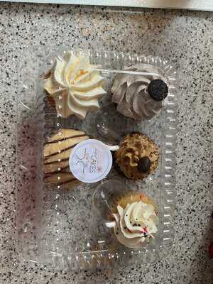 Cupcakes A La Yola, San Diego