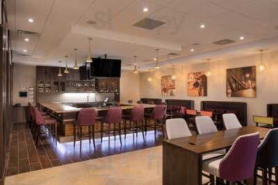 Sip and Savor at the Crowne Plaza, Burr Ridge