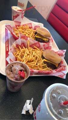 Freddy's Frozen Custard & Steakburgers, Huntsville