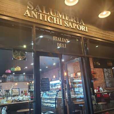 Salumeria Antichi Sapori, Astoria