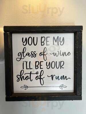 Rummur Lounge At Inn At The Canal