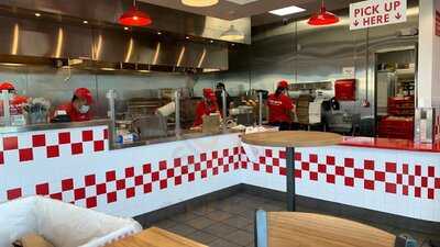 Five Guys, Lafayette