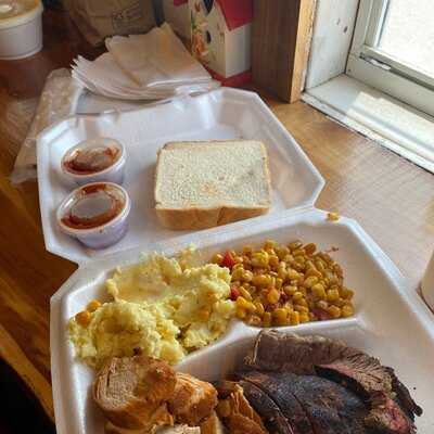 Back Road BBQ, Whitesboro