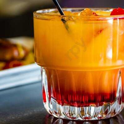 The Hills Bar & Grill