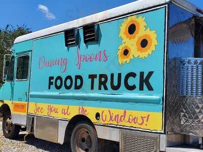 Dancing Spoons A Gogo Food Truck, Orleans