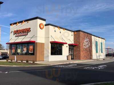 Popeyes Louisiana Kitchen, Bowling Green