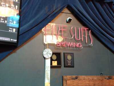 Five Suits Brewing, Vista