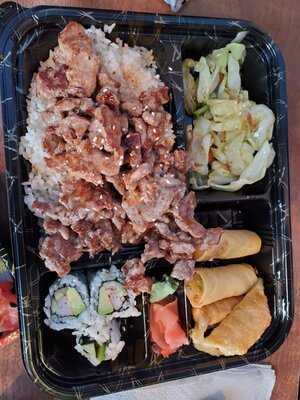 Q One Teriyaki & Sushi Express, Lindon