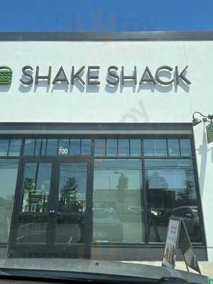 Shake Shack Woburn, Woburn