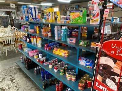 Helmer's Country Store, Forest