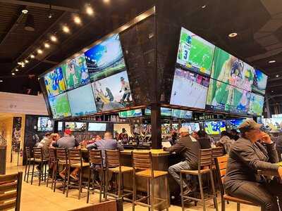 Walk-On's Sports Bistreaux - Kissimmee Restaurant, Kissimmee