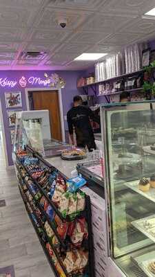 Krispy Mango Cafe & Bakeshop, Huntington