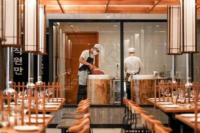 GoGi Steak Lê Văn Lương