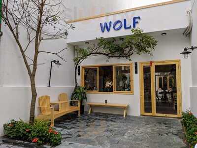 Wolf Coffee &bread