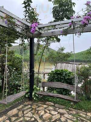 Ồ Ồ Lake Silence