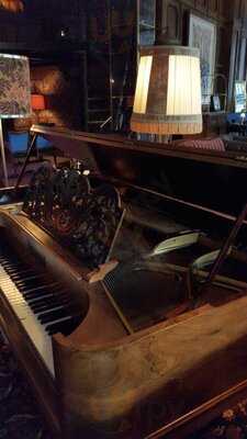 Sofia at the Gunawarman