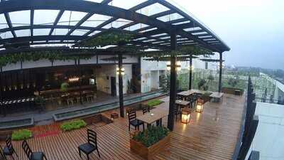 Ambalika Resto & Rooftopbar