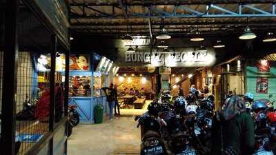 OTW Food Street Meruya