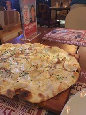 Pizza è Birra Sports Bar Central Park