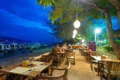 The Rinjani Restaurant, Bar And Grill