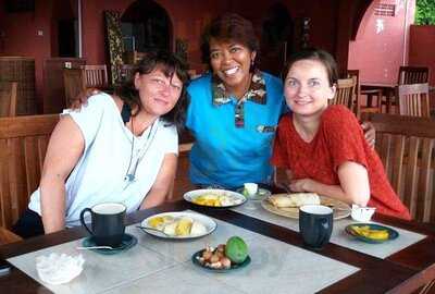 Yut Inn Flower Paradise Restaurant