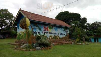 Meek Farm Resto menu