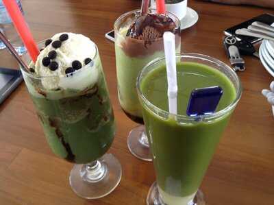 Niki Kopitiam Cafe & Resto