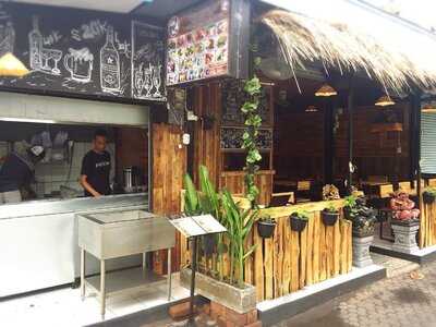 Warung Yellowfin Kuta