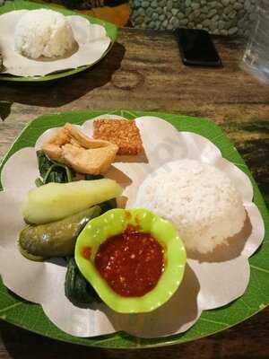 Nasi Tempong Indra - Dewi Sri