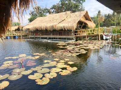 Rumah Makan Apung Kertosari