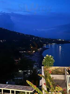 Waeni's Sunset View Bungalows menu