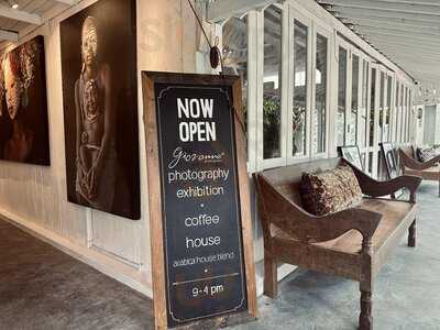 Giovanna Photography & Coffee House