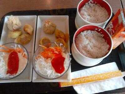 Hoka Hoka Bento Mal Cijantung