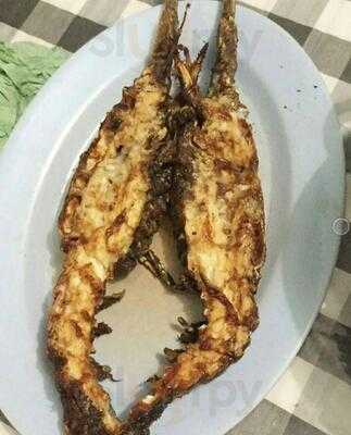 Pusat Ikan Bakar Resto