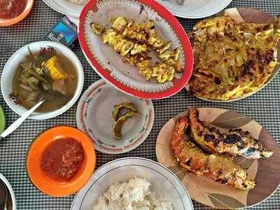 Warung Ikan Bakar Pelangi