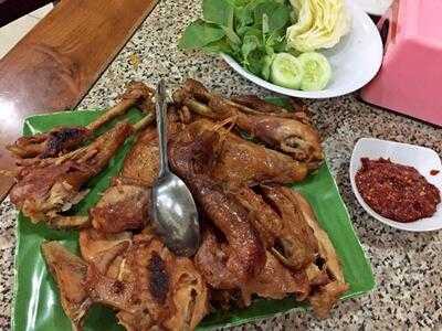 Ayam Goreng Bu Tini