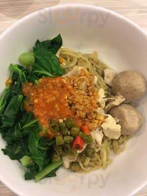 Iws Noodle & Cafe