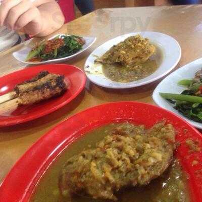 Ayam Betutu Khas Gilimanuk menu