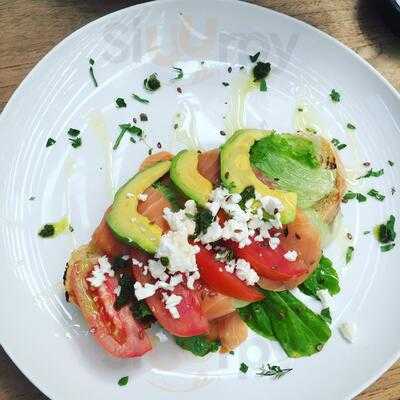 El Bazar Cafe & Restaurant