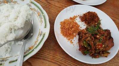 Rumah Makan Betawi (Ayam Mercon)