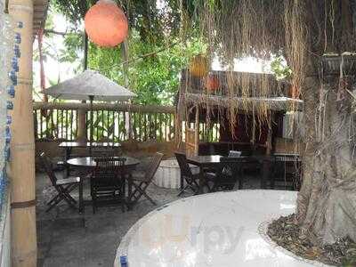 Warung Dolphin Kitchen