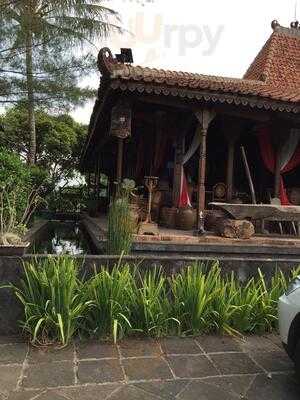 Joglo Agung Resto and Gallery