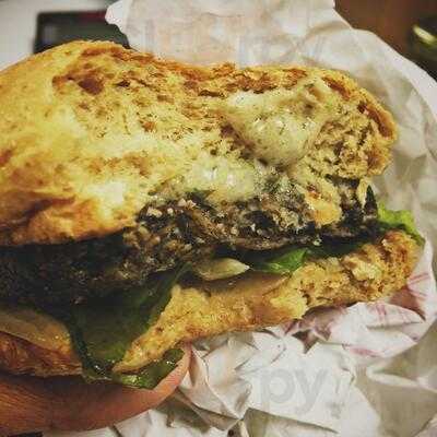 Burgreens Eat & Go at Organik Klub