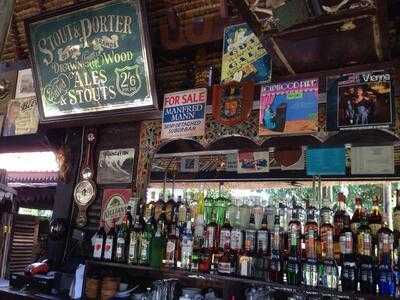 Monggo Bar & Restaurant