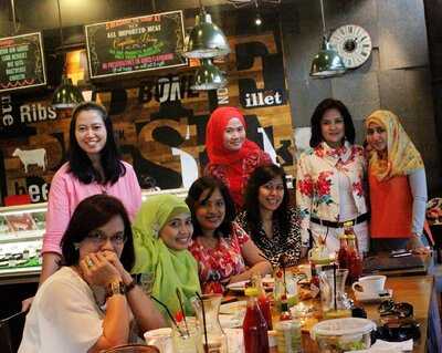 Meat Me Steakhouse & Butchery The Breeze