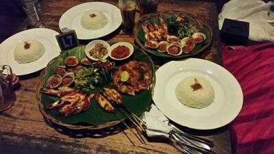 D.tropical Warung