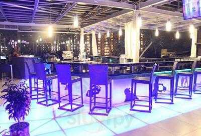 Gold Star Sport, Cafe & Lounge