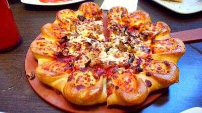 Pizza Hut Bali Mercure