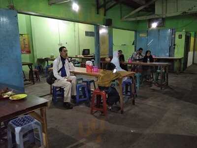 Nasi Uduk Lalapan Warung Abah