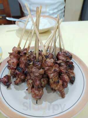 Sate Dan Gulai Kambing Pak Boy